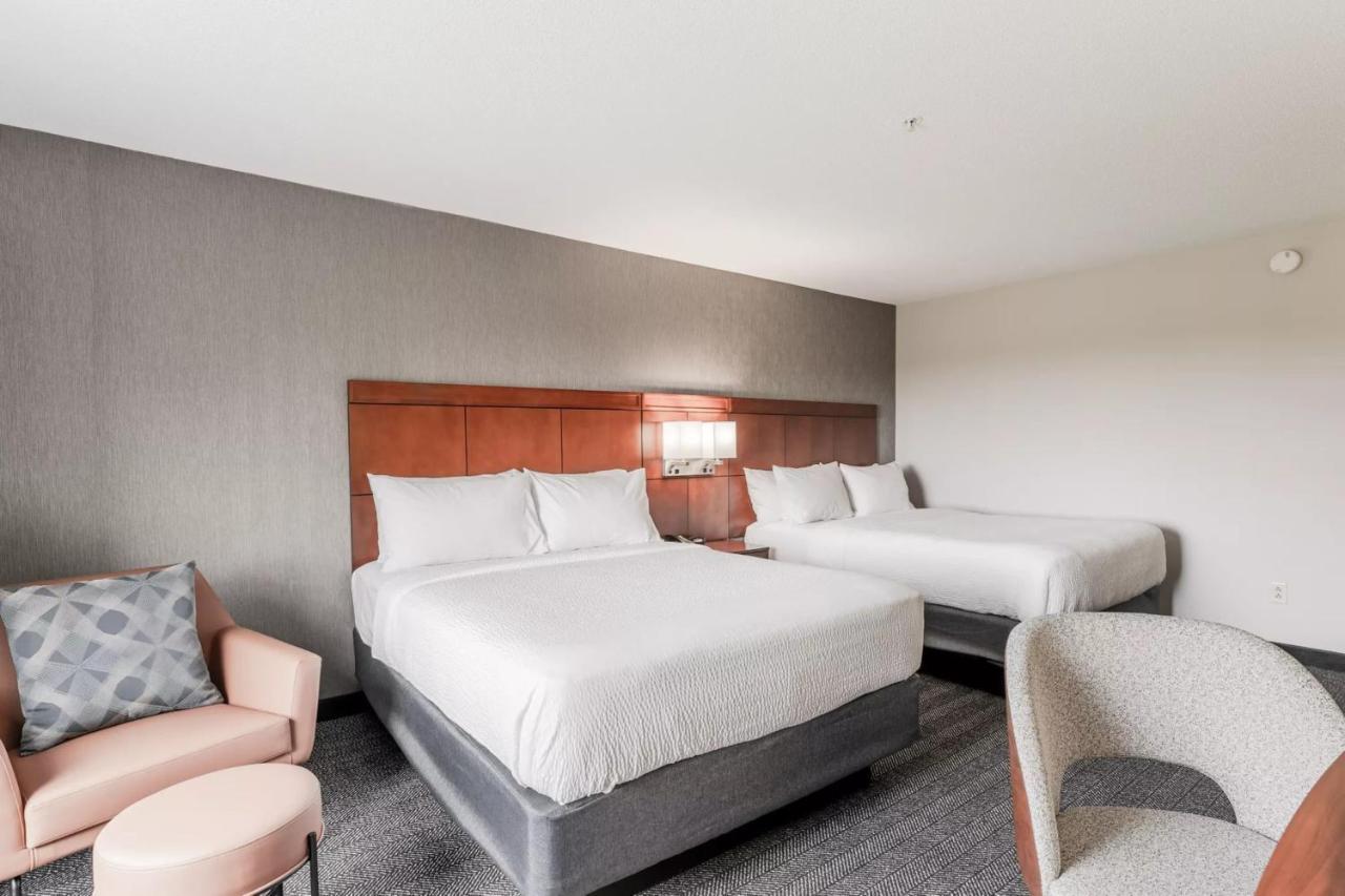 Hotel Courtyard Burlington Williston Esterno foto