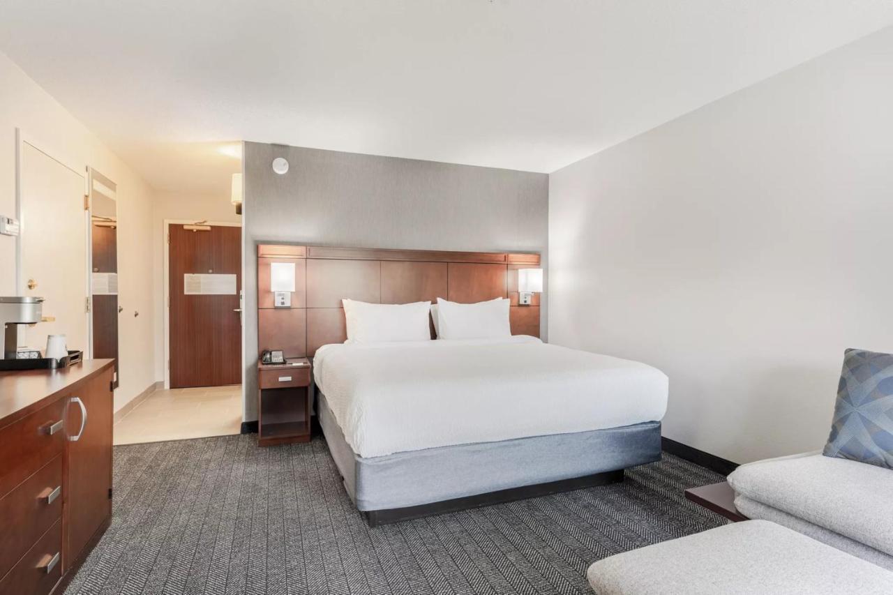 Hotel Courtyard Burlington Williston Esterno foto
