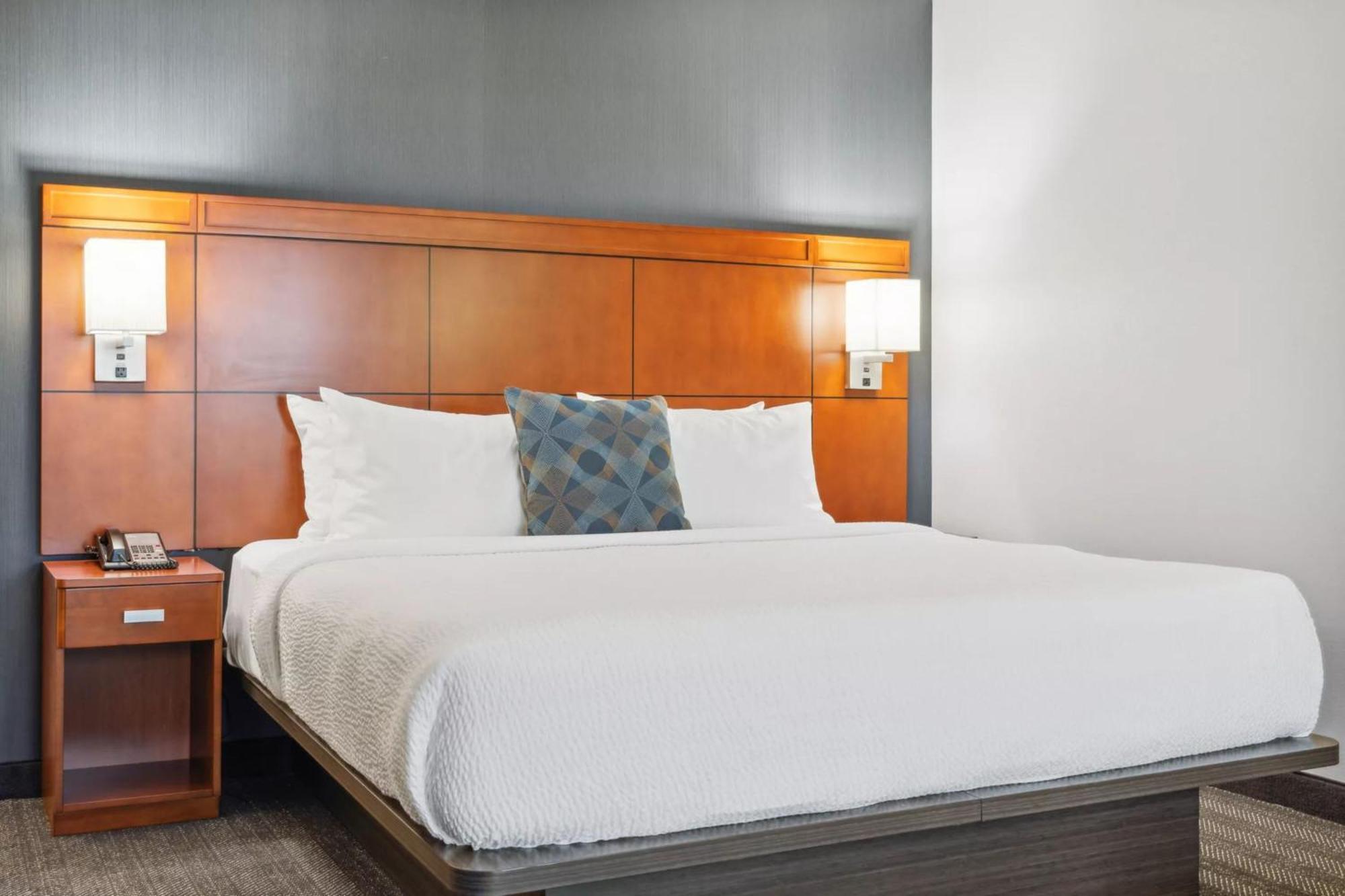 Hotel Courtyard Burlington Williston Esterno foto