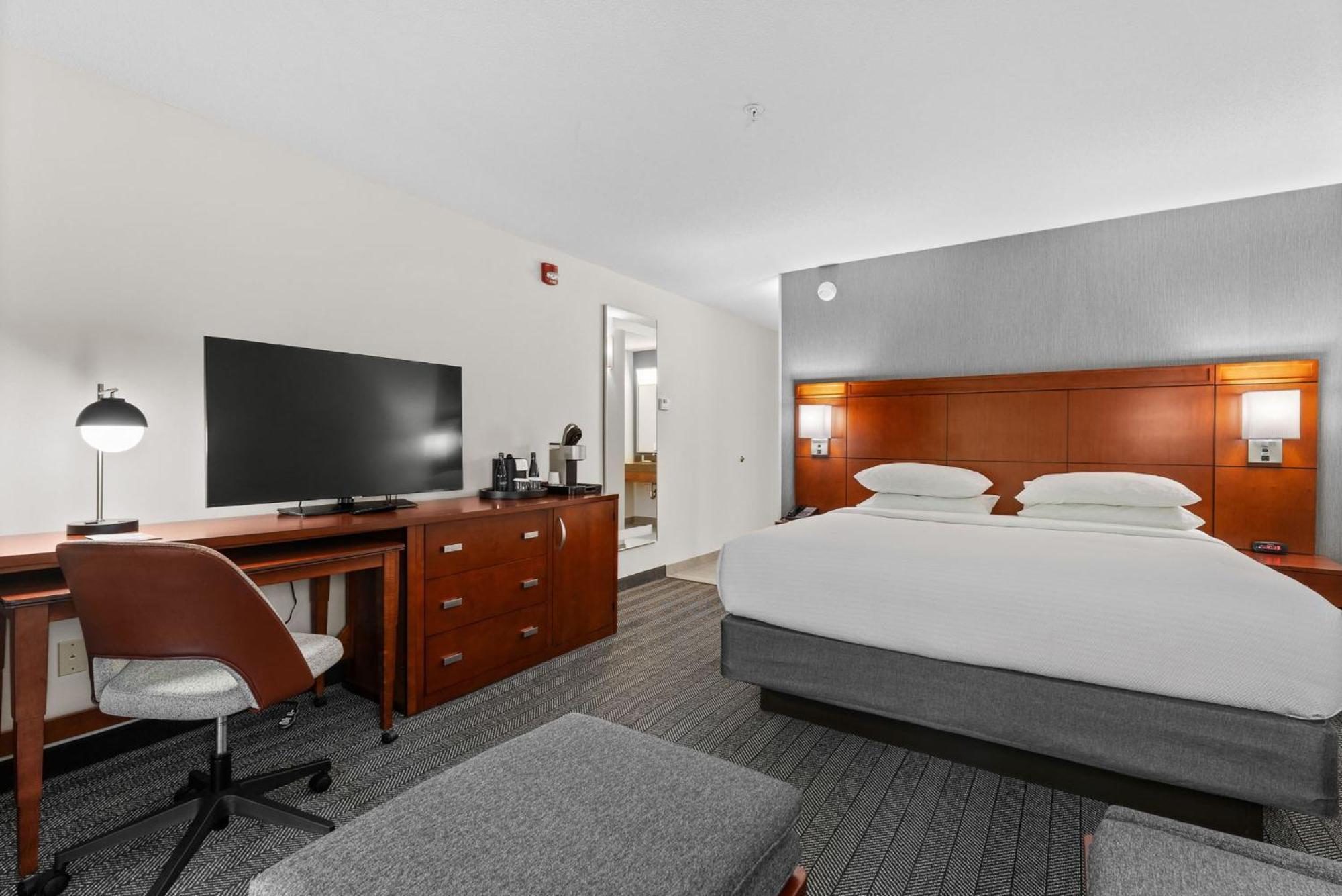 Hotel Courtyard Burlington Williston Esterno foto