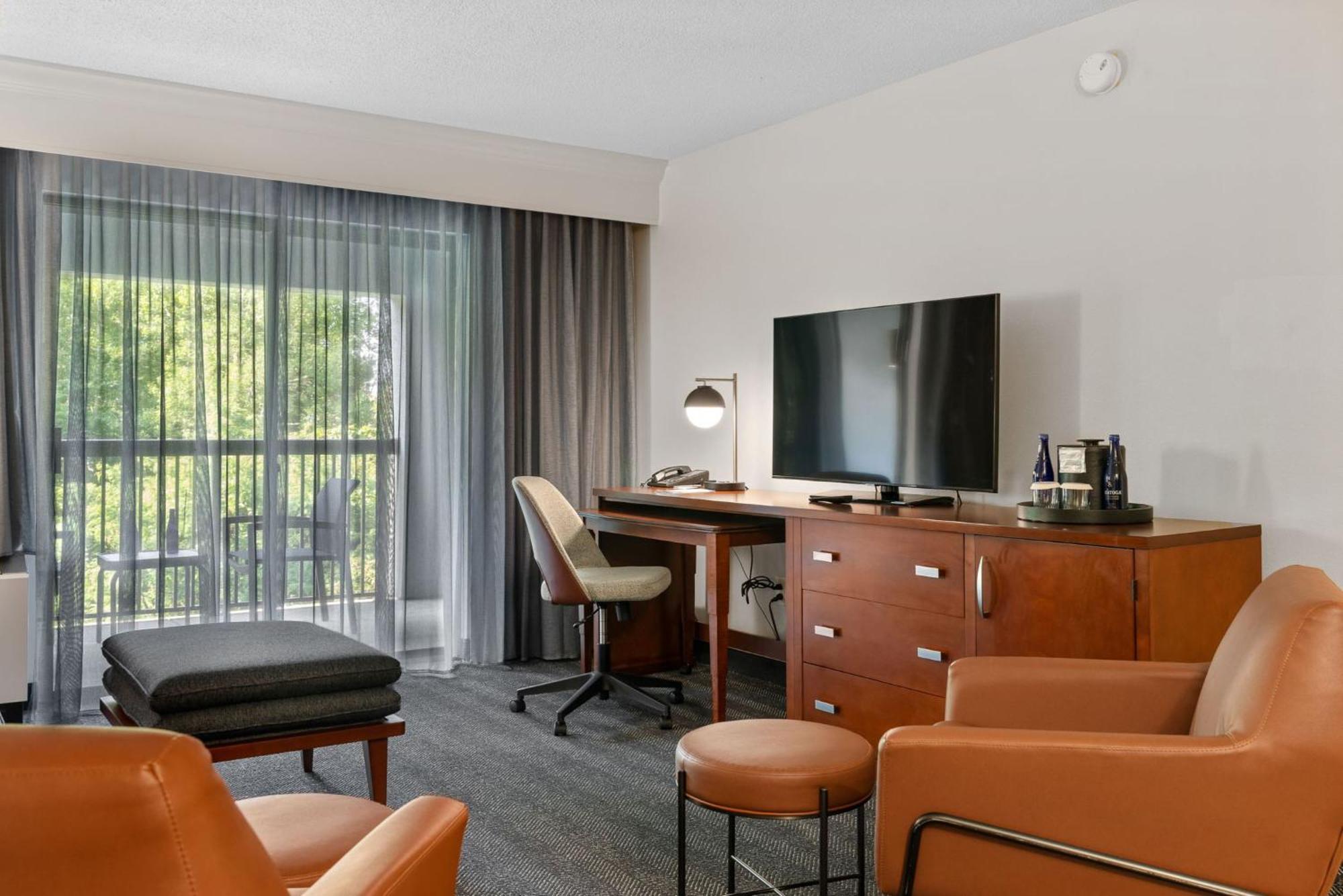 Hotel Courtyard Burlington Williston Esterno foto