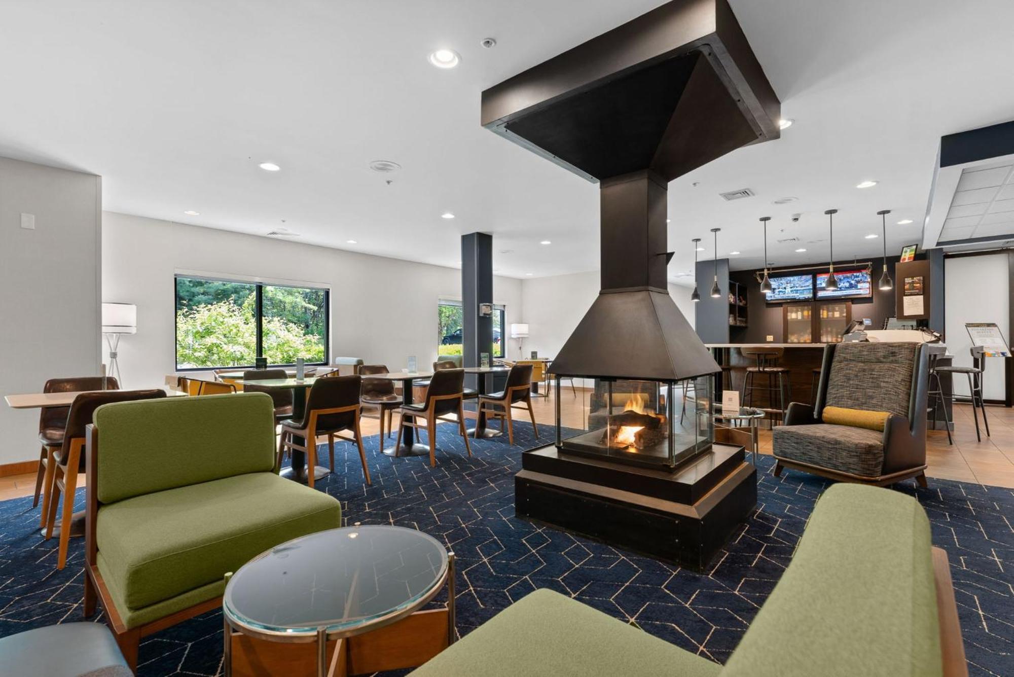 Hotel Courtyard Burlington Williston Esterno foto