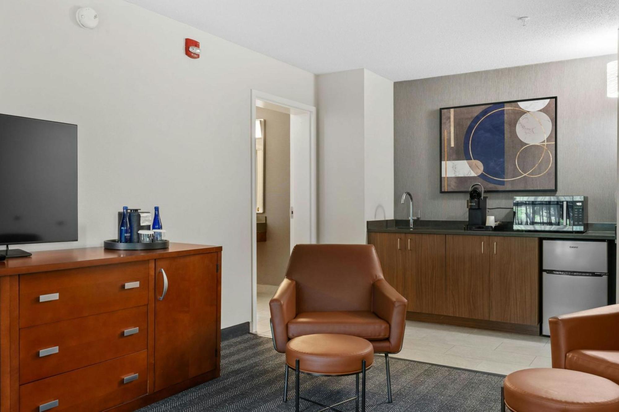 Hotel Courtyard Burlington Williston Esterno foto