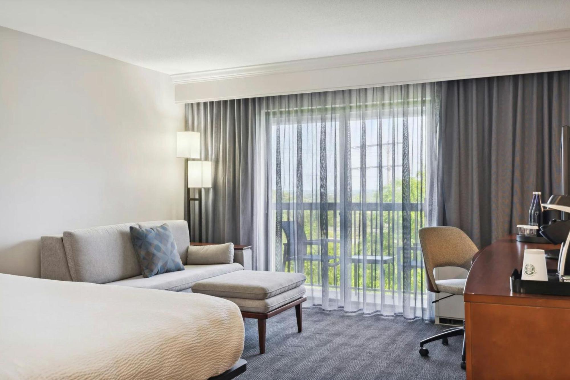Hotel Courtyard Burlington Williston Esterno foto