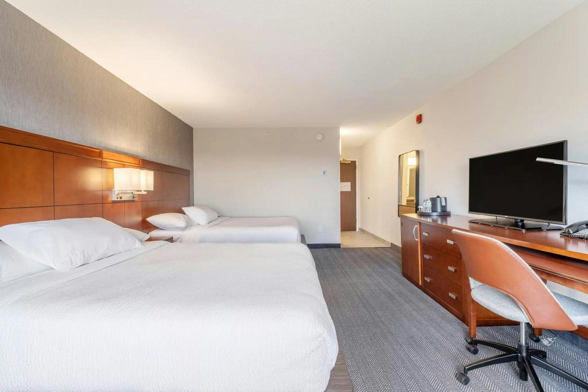 Hotel Courtyard Burlington Williston Esterno foto